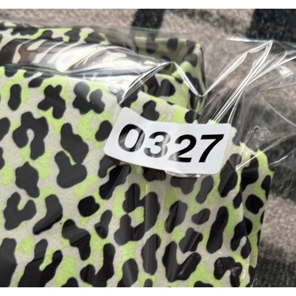 Fabletics Leopard Print Workout Set Size S Neon Green Sports Bra‎ & Leggings - Picture 7 of 7